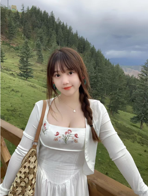 和嫂子一起出来看风景，但我都是看她哈哈哈哈
