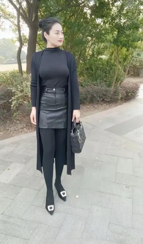 一身黑的搭配，给我满满的自信和力量