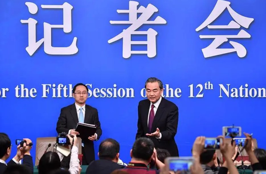 中国外长记者会，为什么日本媒体没有提问机会？毛宁回应：时间问题，希望理解。现场有