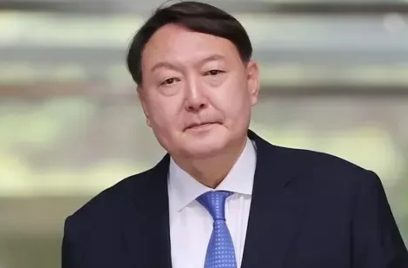 终于弹劾成功了！韩国在14日下午再次对尹锡悦进行弹劾，这次执政党议员没有退场，3