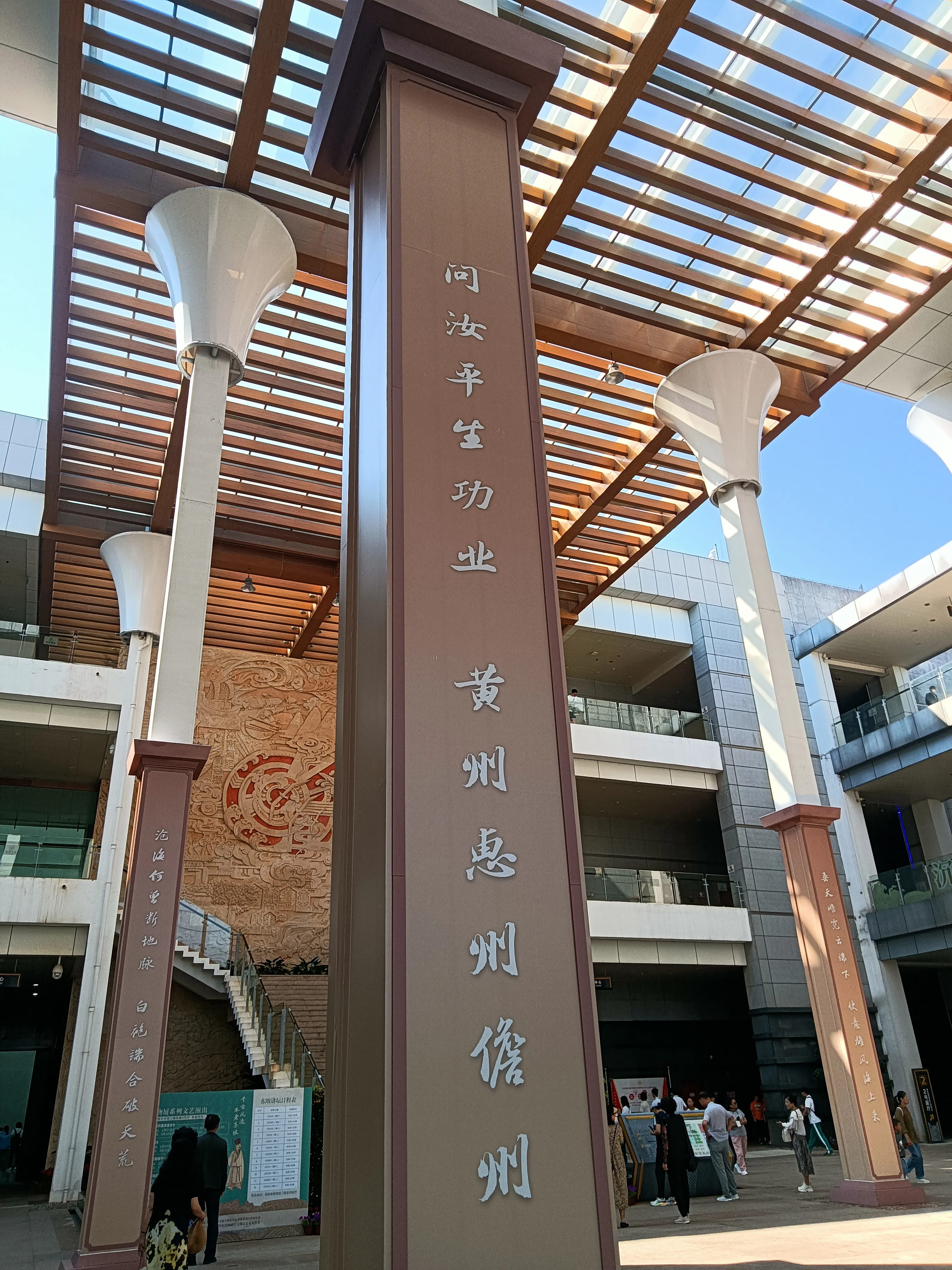 2024年的高考完美结束，又见证了一批热血的少年结束了高中生活，每年的高考结束了