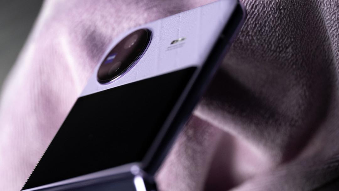 vivo X Flip评测来啦！6个关键问题帮你全面了解这款手机！