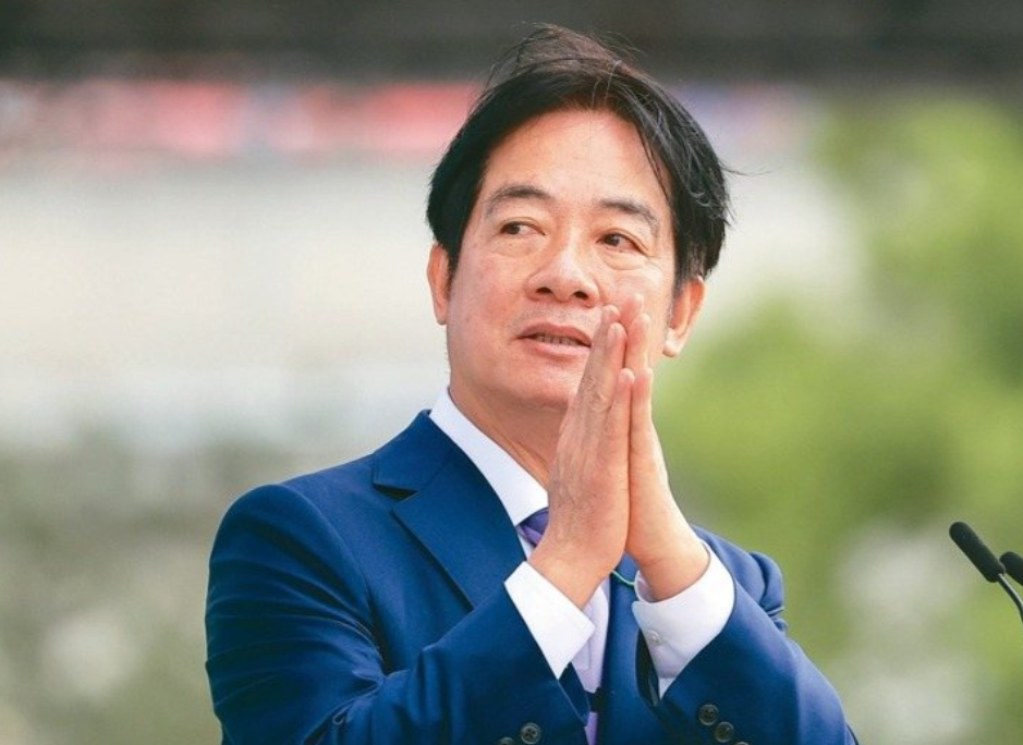 “台湾人如果不愿意做中国人，那么台湾人以后就得在痛苦中学会做中国人。”当赖清德在