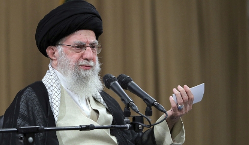 今天号召，明天号召，小弟都号召没了，但凡团结一齐上，也不至于被欺负成这样。