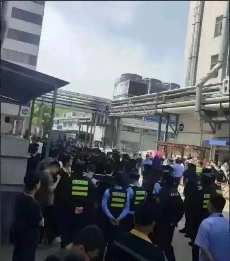 网传比亚迪“大罢工”，要求多“加班”维持生计，你怎么看？

经过小编了解发现比亚