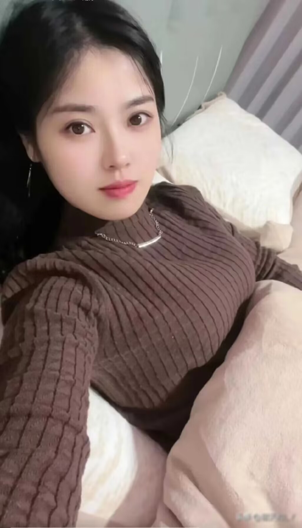 正月初二，是我第三次结婚后，回娘家的日子。然而，这一次的回家之旅却出现了令人意想