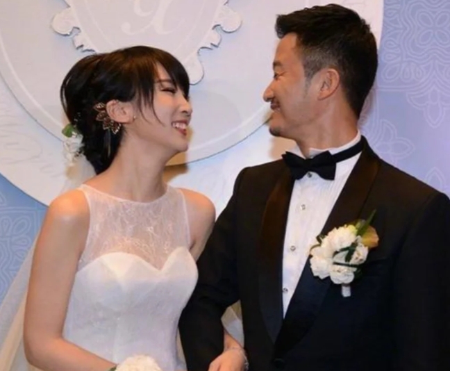 战狼导演直球追妻：差点没追上，我能笑一年