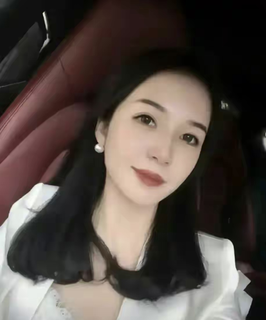 41 岁的我，一直坚持着不结婚的选择！
 
目前我的月工资能有 11700 元，