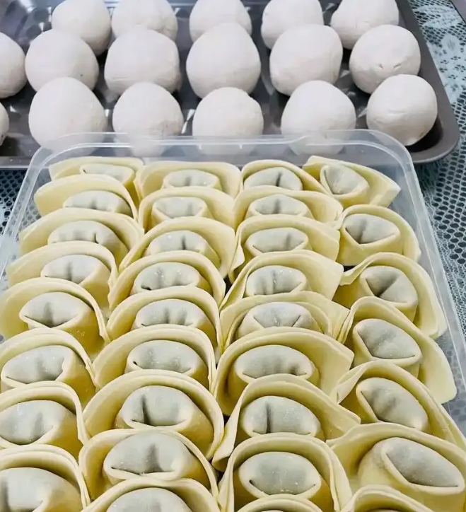 谁懂父母心？

同事的妈妈是从重庆远嫁到淄博这里的，现在回趟家需要先飞机✈️，再