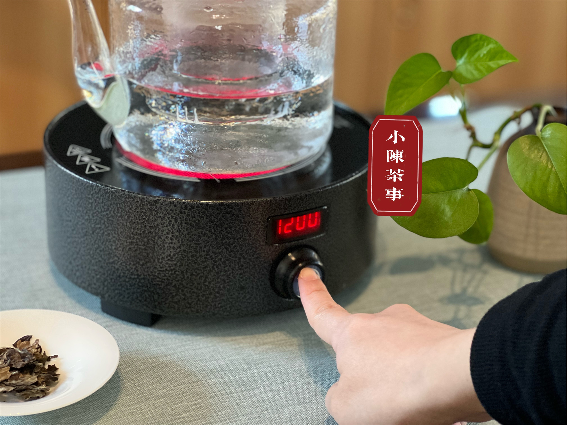 煮老白茶一般煮多长时间？