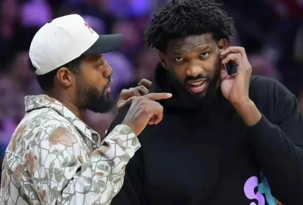 千呼万唤始出来，隔了半个月，76人的恩比德终于又上场了。

不过，恩比德的实力毕