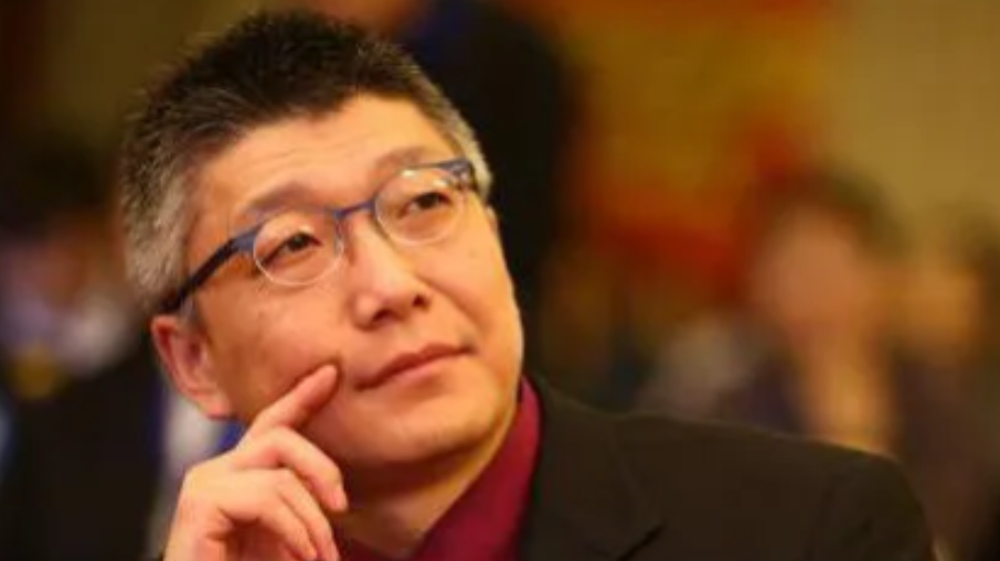 2016年，北大研究院院长秦春华前往上海进行学生面试，在连续一上午面试了十位顶尖
