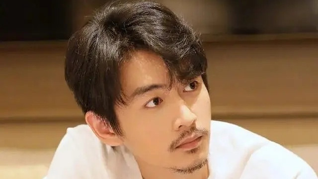 《那个不为人知的故事》这本书看了好多遍，几乎每一次都很难受