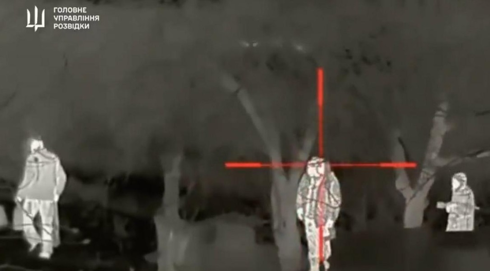 心态崩啦！乌士兵爆头狙击乌平民老人，乌逃兵特殊手段报复征兵官！


拜登要求泽连