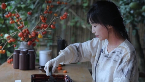李子柒说互联网真的和以前不一样了，是啊，时代在变，李子柒也在变，愿她的脚步坚定而