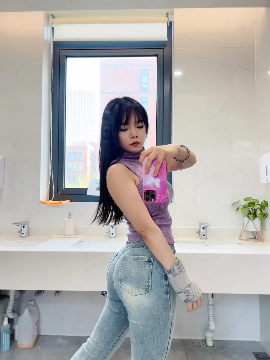 🍑臀腿还是有一些