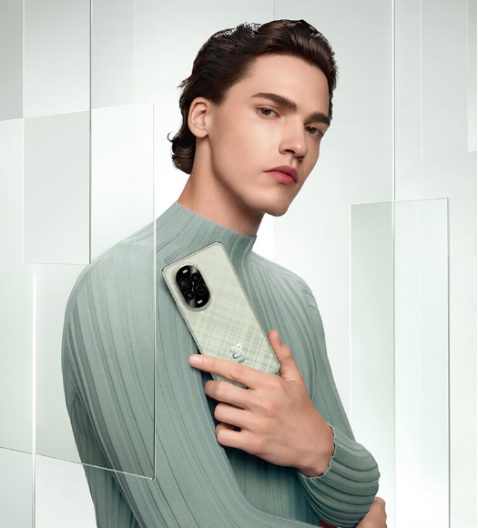 	华为 nova 13(12GB LPDDR4X 内存)
	256GB 版本 2