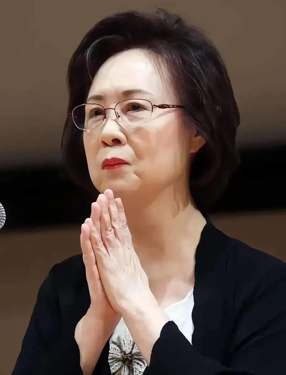 疑惑！

4问琼瑶，为什么要轻生？

1，你缺钱吗？

2，你缺医疗水平吗