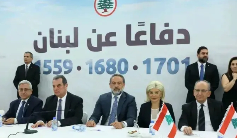 看看！黎巴嫩内部也开始反真主党武装了。黎巴嫩国家不大，但政治势力和武装派别不少。