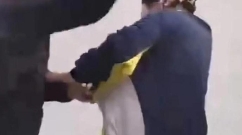 “果然另有隐情！”河南新乡，9 岁男孩欺负女同学，女同学父亲跑到学校门口将男孩痛