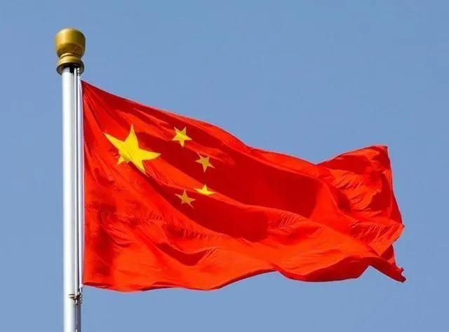 你说气人不气人！咱中国明明老实巴交，结果在老外眼里成了啥？列强！这帽子扣得，比窦