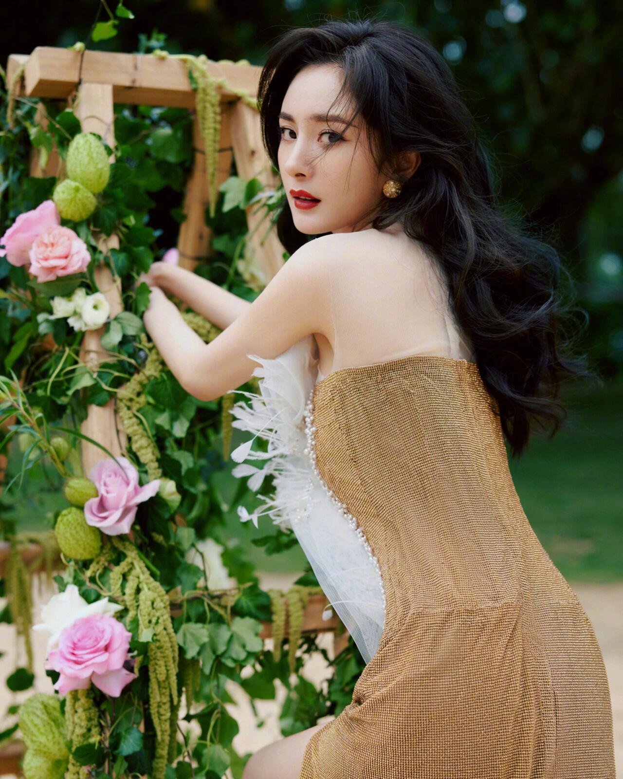 杨幂——身姿婉约动人
