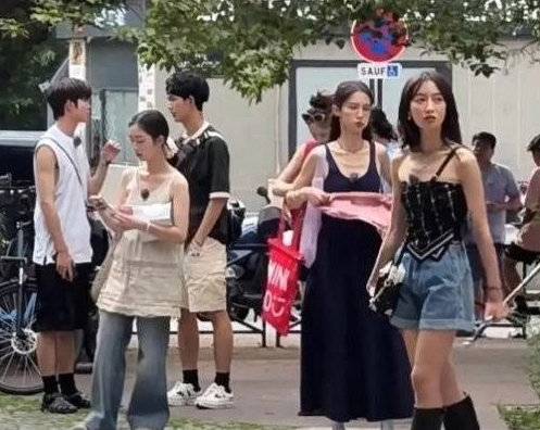 花少6的成员们都很瘦，难道是为了节省节目经费吗？ ​​​
