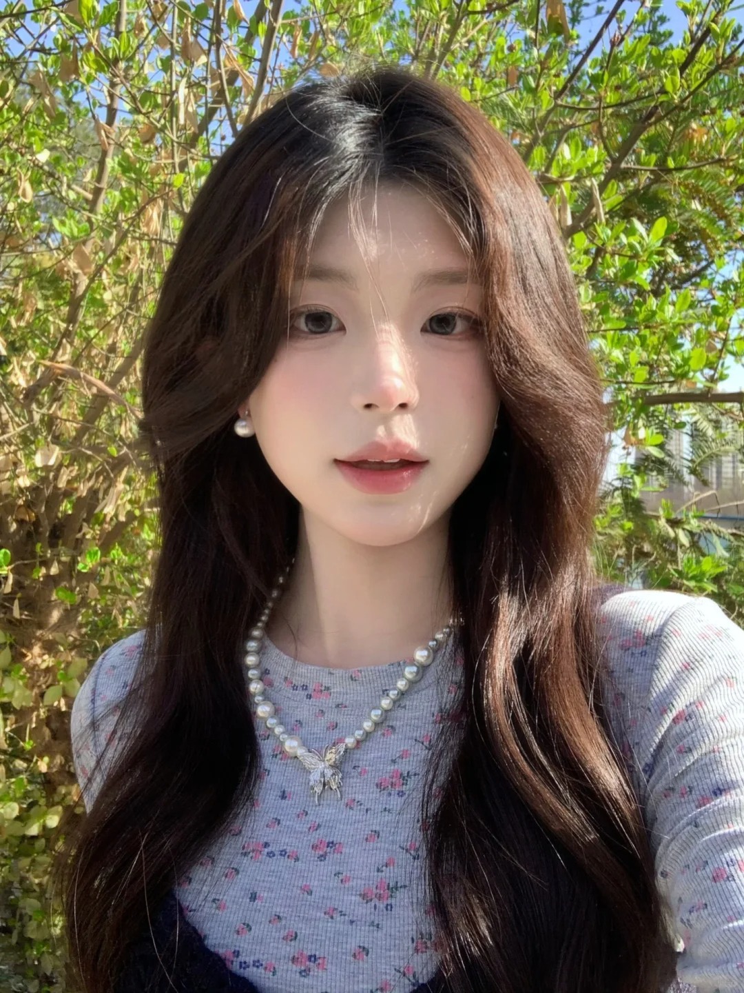 20°的春日🌳
最近阳光好好 太爱逛公园啦
后面几张是妈妈拿相机拍滴
（💕爱