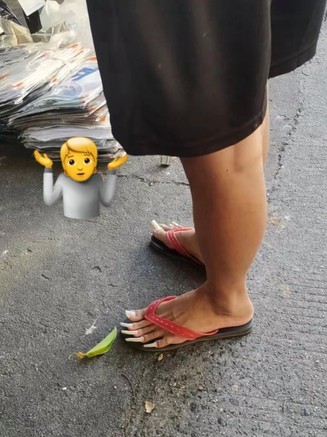 莫非这就是现代僵尸！哈哈哈哈 [大笑][大笑][大笑][大笑][大笑]