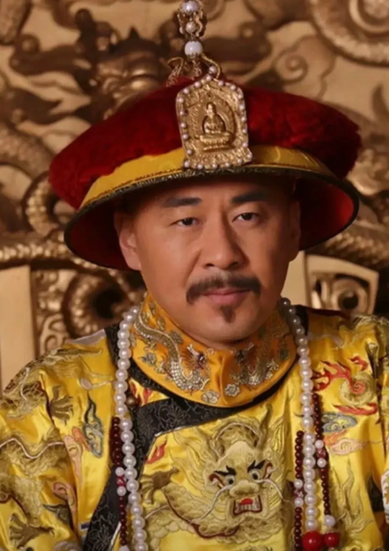 ‌古代寿命最短的几位皇帝包括以下几位‌：
一、‌汉殇帝刘隆‌：东汉第五位皇帝，即