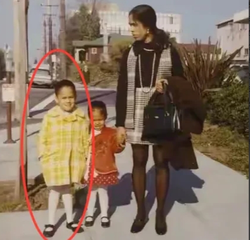 女人再优秀也是弱势，这两人都败给了川普