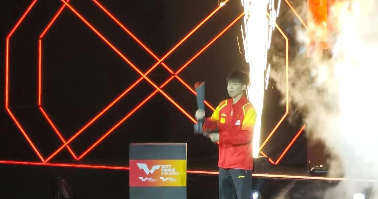 王楚钦4: 0横扫张本智和夺冠
“王楚钦状态回来后 你们连他的车尾灯都看不到”