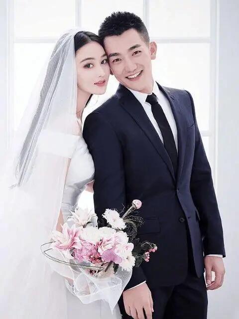 张馨予和何捷的爱情故事