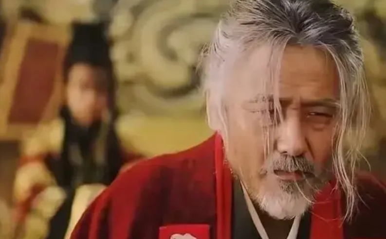 三国十大渣将盘点，看看谁最让人不齿！
（1） 二号人物于禁，当年在襄樊之战中，被