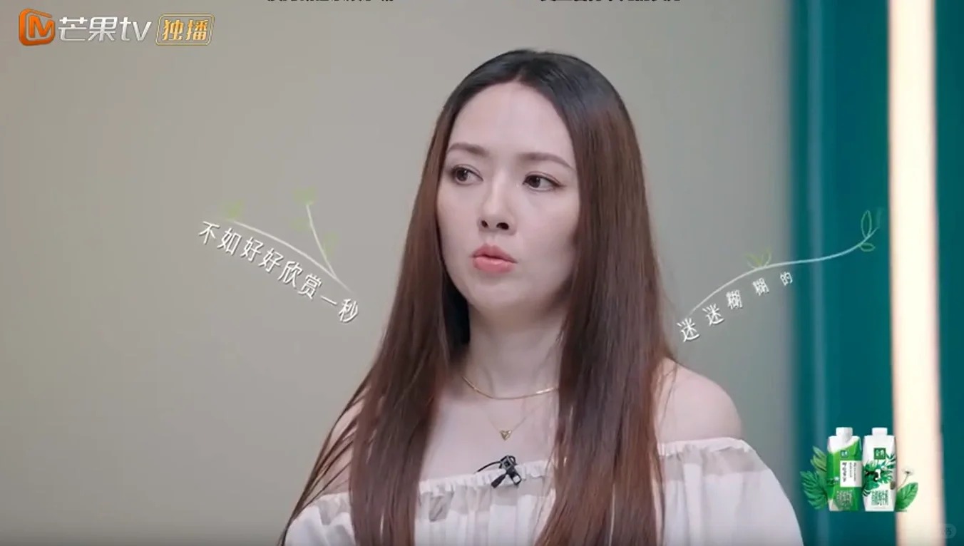 碧婷生活我的梦
每天看看孩子
侍弄侍弄花草
遛遛狗
轻轻松松美美的参加参加活动
