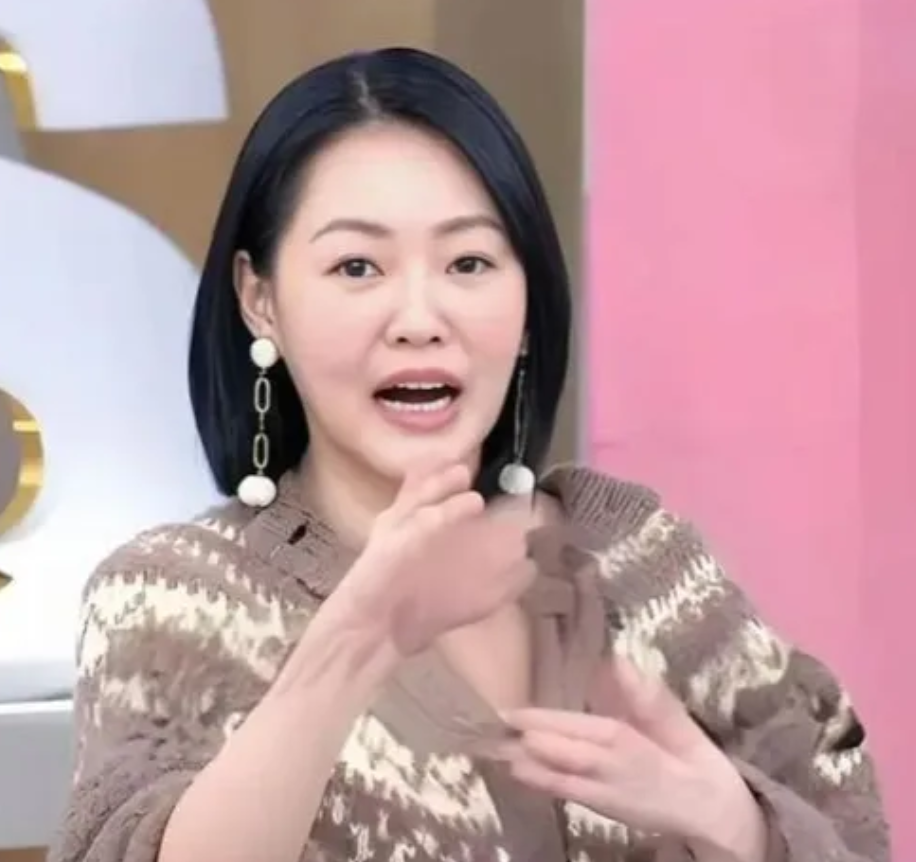 小S被骂上热搜！
9月13，小S突然被骂上了热搜，只因为有网友让她来内地发展，小