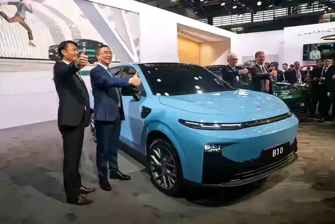 听卖车金牌一句劝，​2025年买车不纠结：
1.通勤用，纯电车！
2.短途用，混