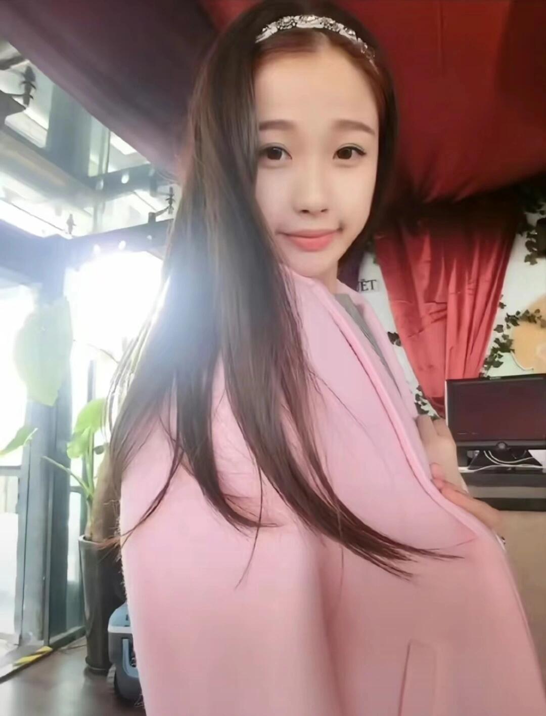 早期的清冷千金