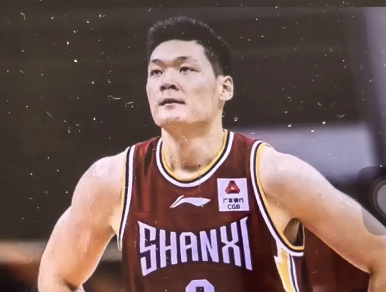 别误会了郭导，隐藏两主力自有原因
 亚洲杯预选赛中国男篮对阵日本队大比分赢球，引