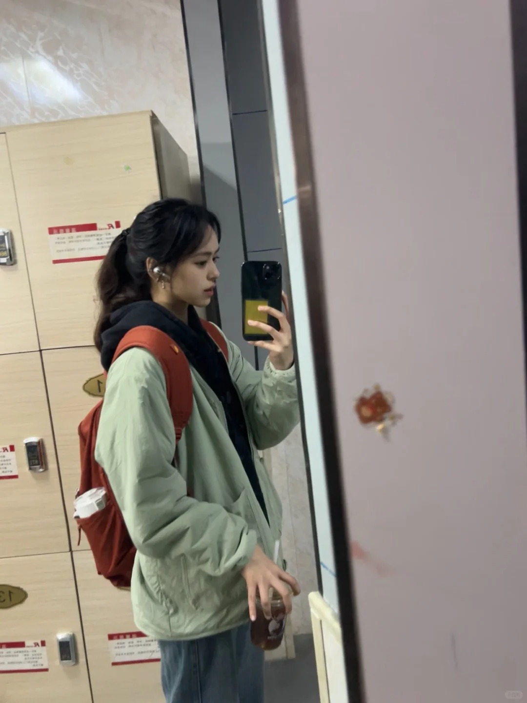 谁懂练完臀腿第二天来例假的含金量🥹
赚疯了啊啊啊啊啊啊
今天穿的和昨天很像 但