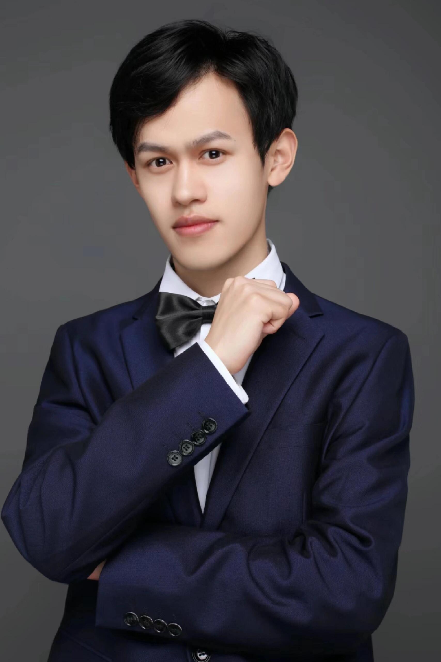 男明星朱礼亮是怎么走红的