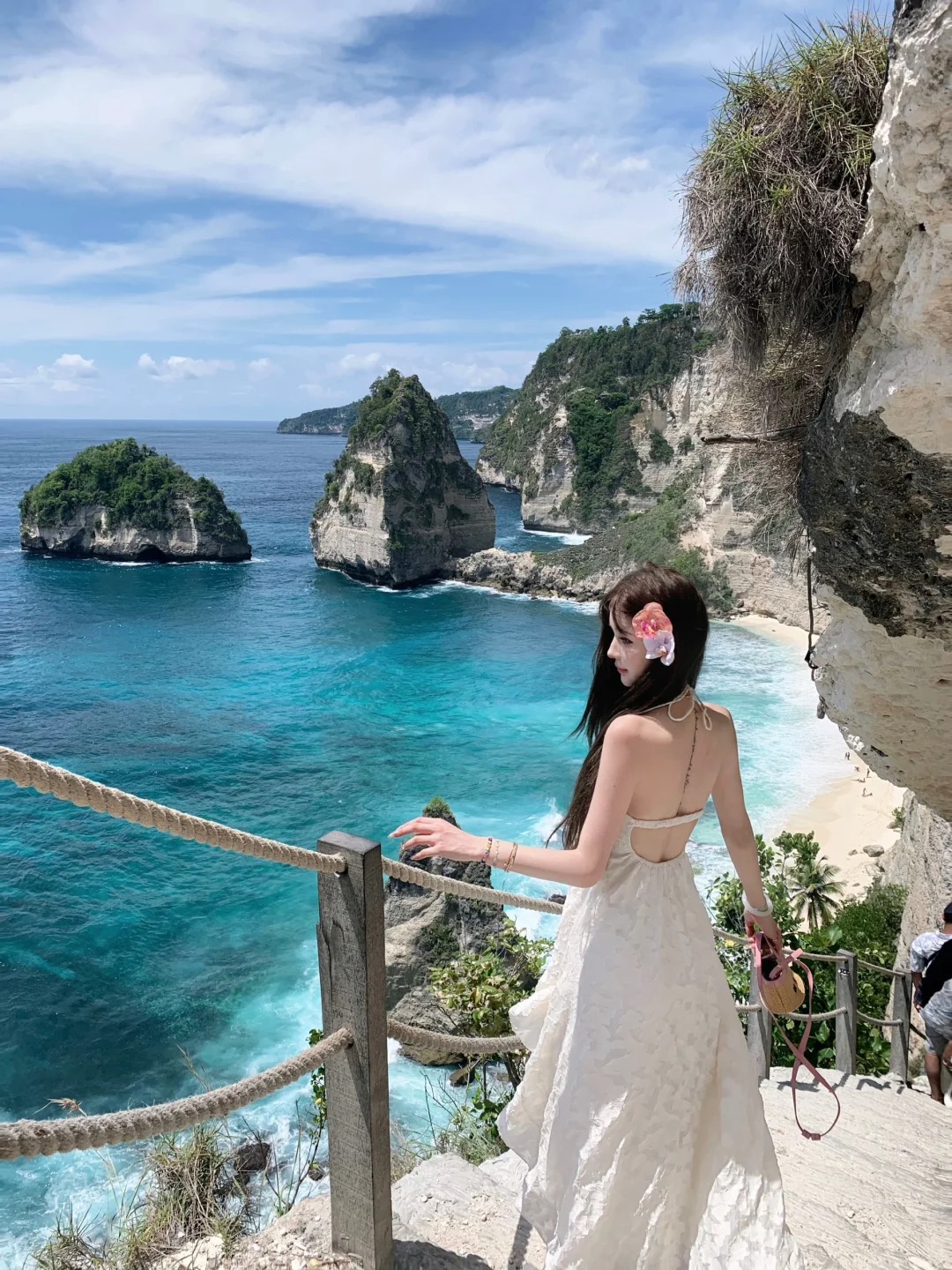 吹海边的风🌊
这条度假裙与海边适配度满分
