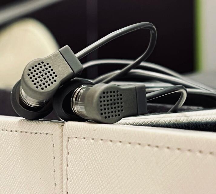 水月雨入门级有线耳机 Quark2 现已开售，该耳机采用 USB-C 接口、封闭