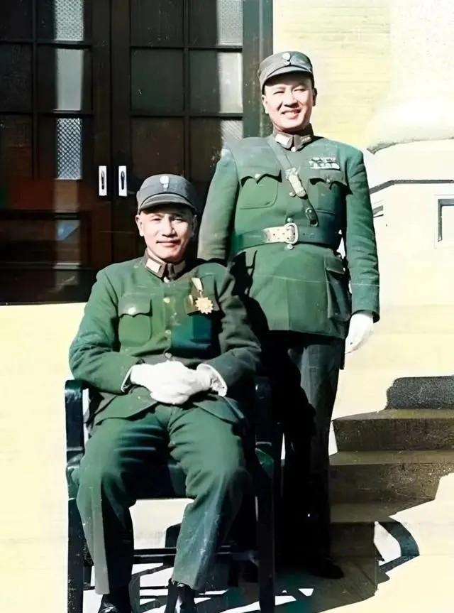 1927年8月12日，在会议上，白崇禧对蒋介石说：“总司令还是休息吧，交给我们来
