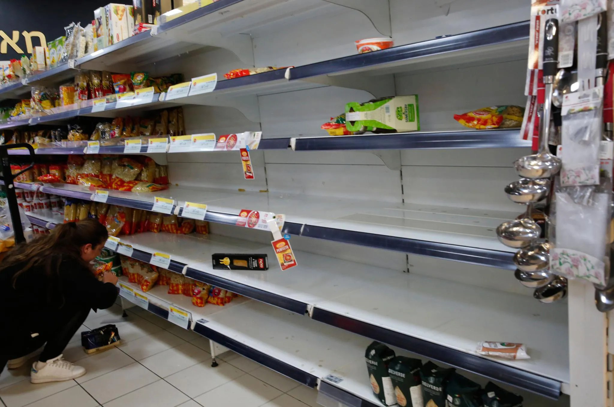 我早就说过以色列再这么嚣张就是取死之道，终于，现在轮到以色列人慌了。

以色列国