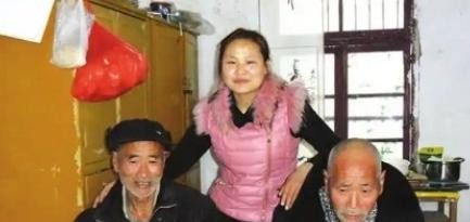 哇！1988年，安徽一对父母竟然狠心抛弃了刚出生的女婴！这孩子命也太苦了吧！接下