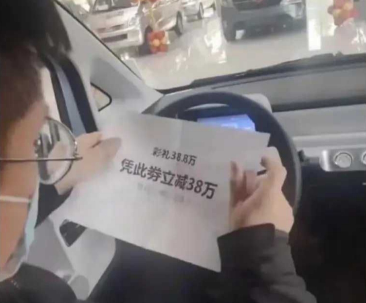 这么有涵养的老丈人女儿看来也不会差！