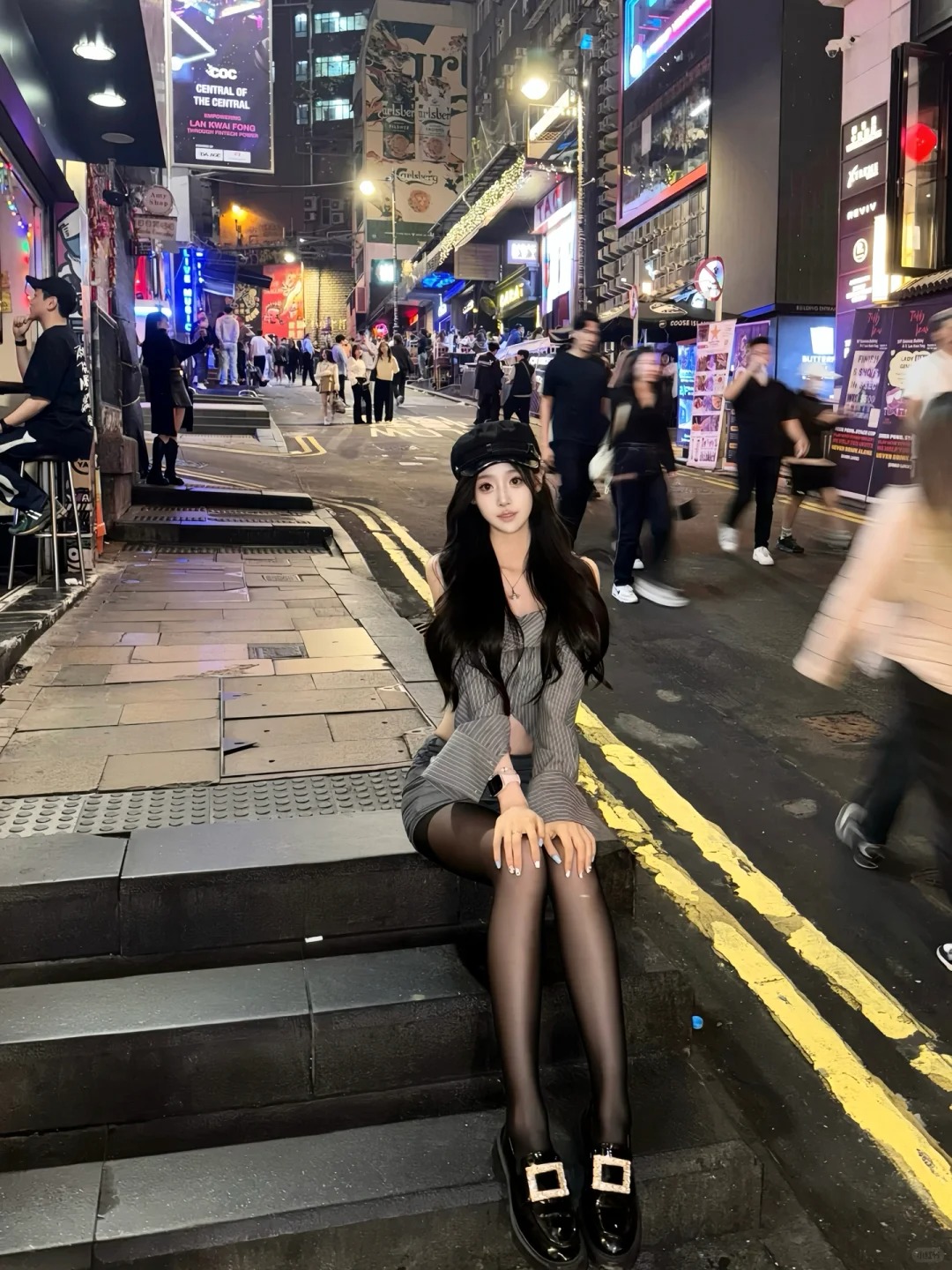 HK游记｜infp勇闯兰桂坊
周末的兰桂坊好热闹呀！
又来香港逛吃啦🇭🇰
这