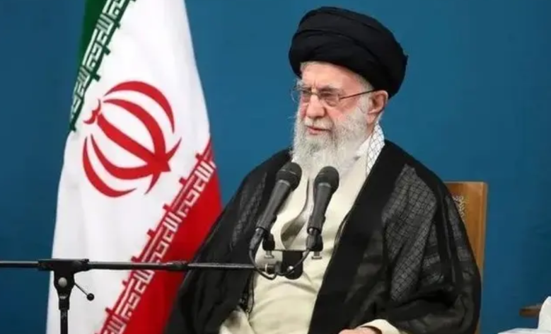 伊朗高层玩起＂躲猫猫＂？哈梅内伊一声令下后竟溜了！
最高领袖刚喊完＂大话＂就躲进