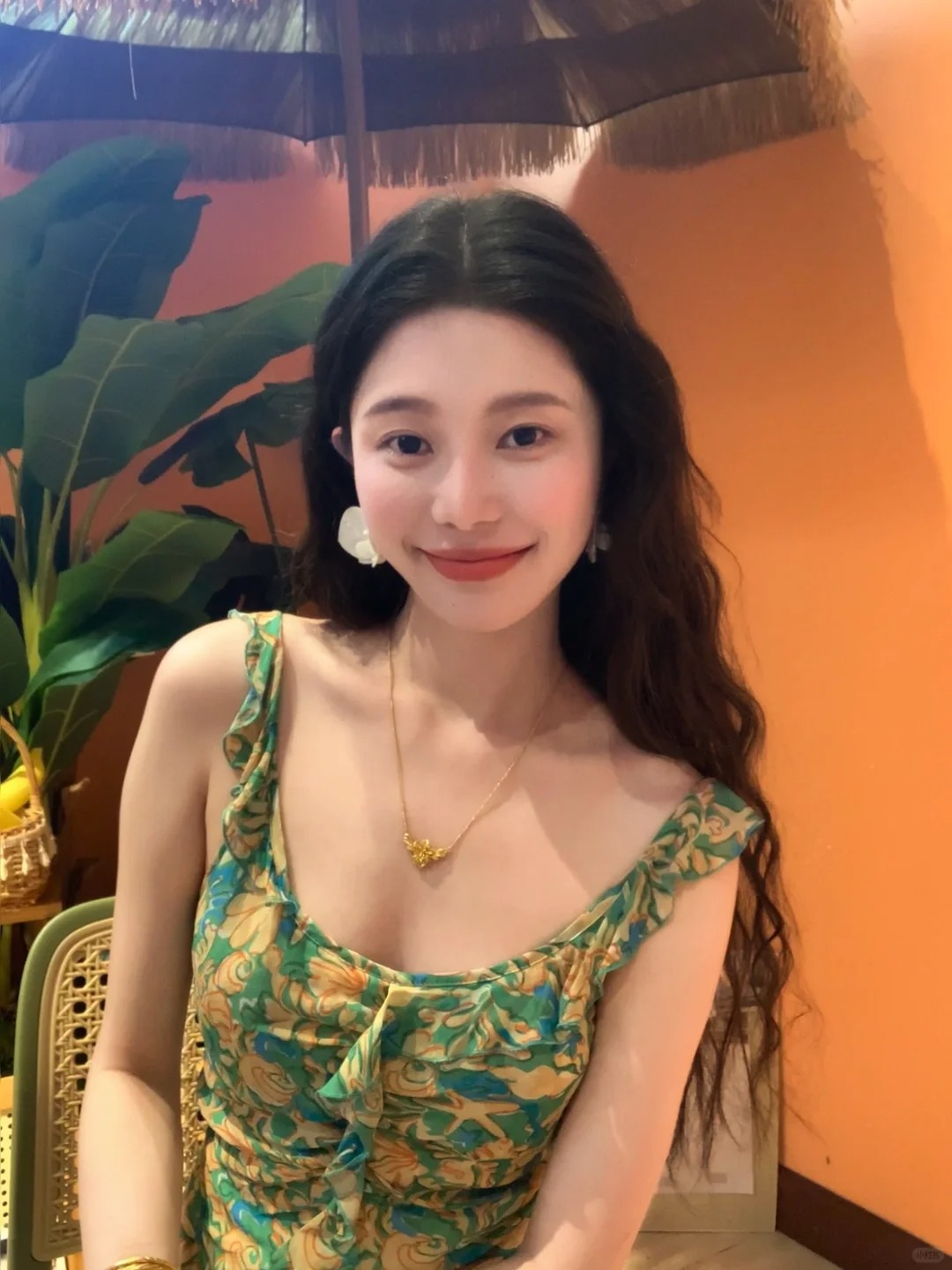 姐妹们，朋友圈发哪张能让crush约我吃饭！！
选一张啊啊啊！！好纠结啊啊啊！！